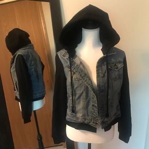 HOODED DENIM JACKET